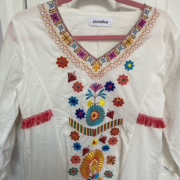 White flower dress - Picture 2 of 3